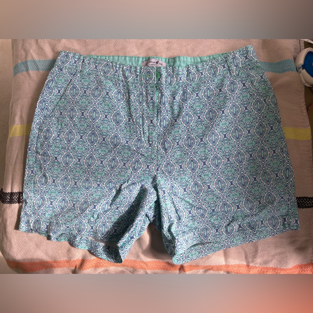 Women’s Caribbean Joe Blue and Green Patterned Shorts NWOT